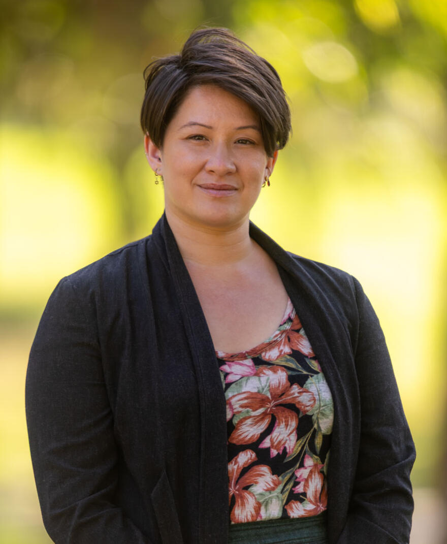 Portrait of Ever, founder and somatic therapist at Meandering Path